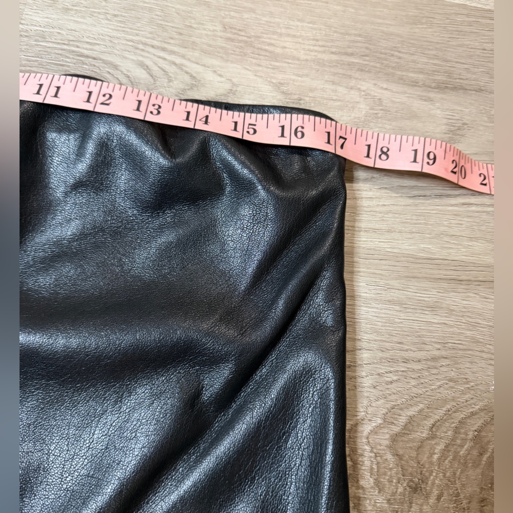 Good American Black Strapless Leather Top - Picture 5 of 7